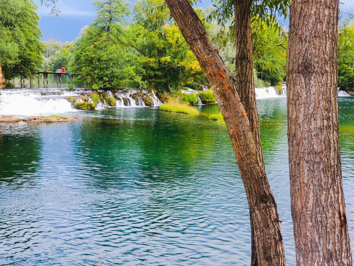 Holiday home Waterfall view Bihać Exteriör bild