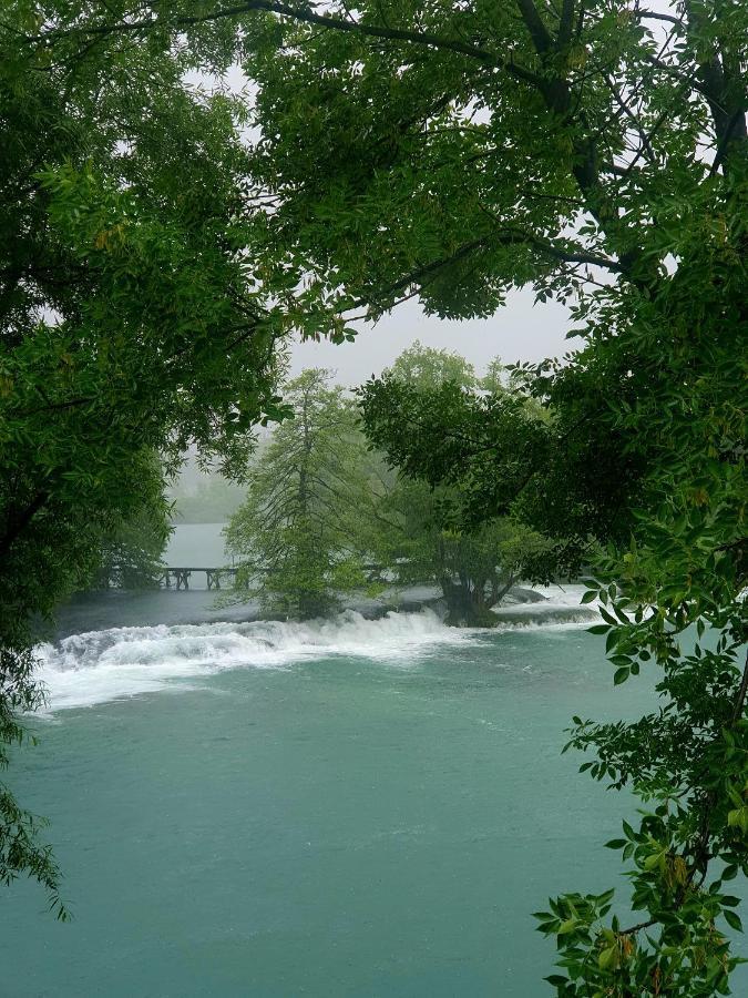 Holiday home Waterfall view Bihać Exteriör bild